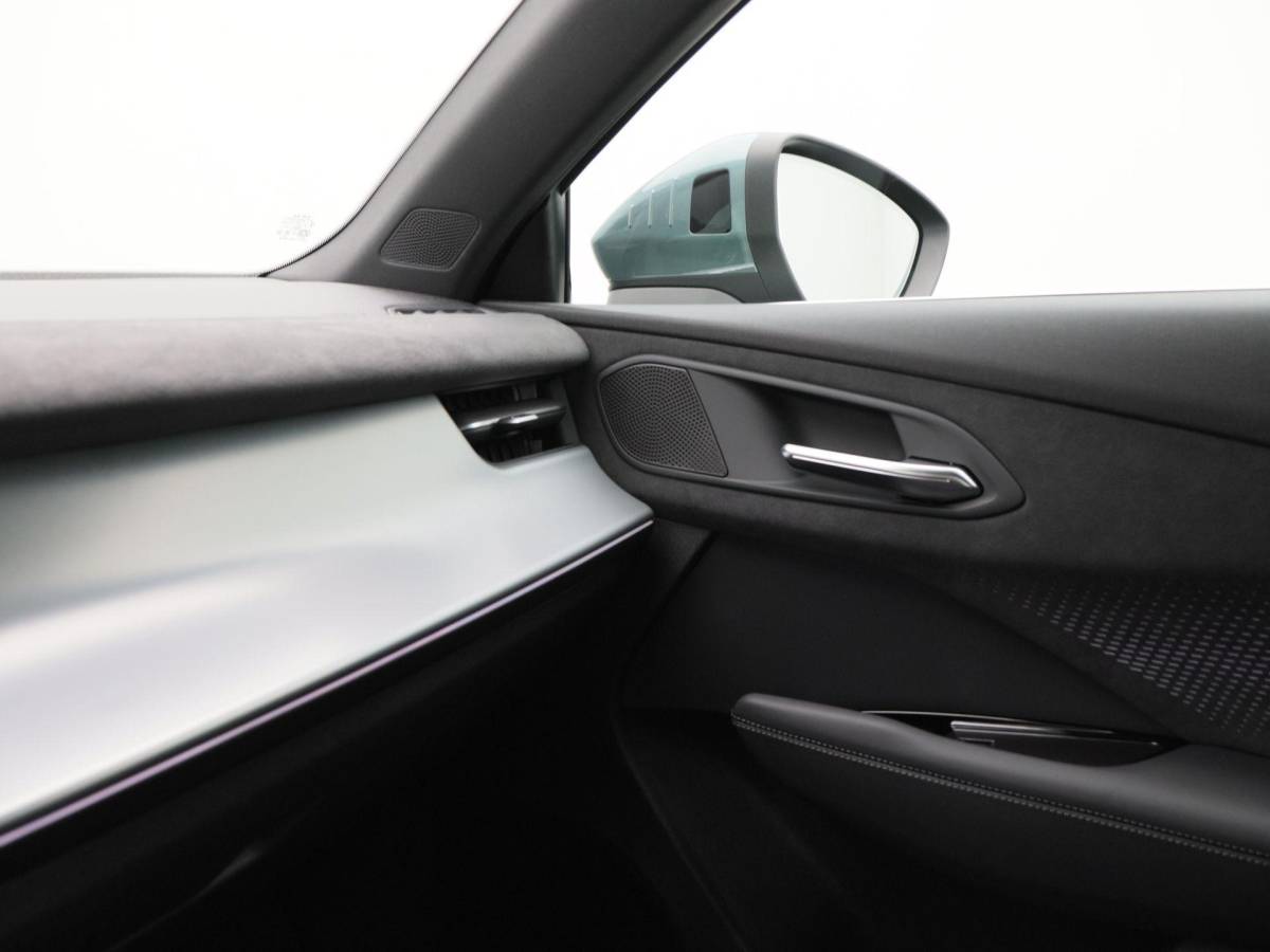 Audi Q3 Audi Q3 e-hybrid | S edition | 272 PK Hatchback | 19 inch | Privacyglas | Matrix Led |