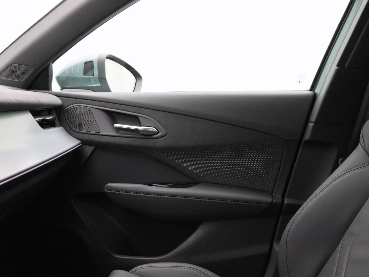 Audi Q3 Audi Q3 e-hybrid | S edition | 272 PK Hatchback | 19 inch | Privacyglas | Matrix Led |