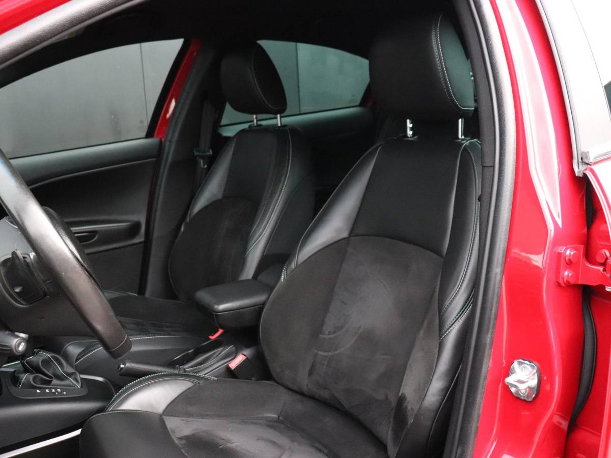 Alfa Romeo Giulietta Alfa Romeo Giulietta 1.4 T Exclusive | AUT. | LEDER/ALCANTARA | PDC | NAVI | CRUISE |