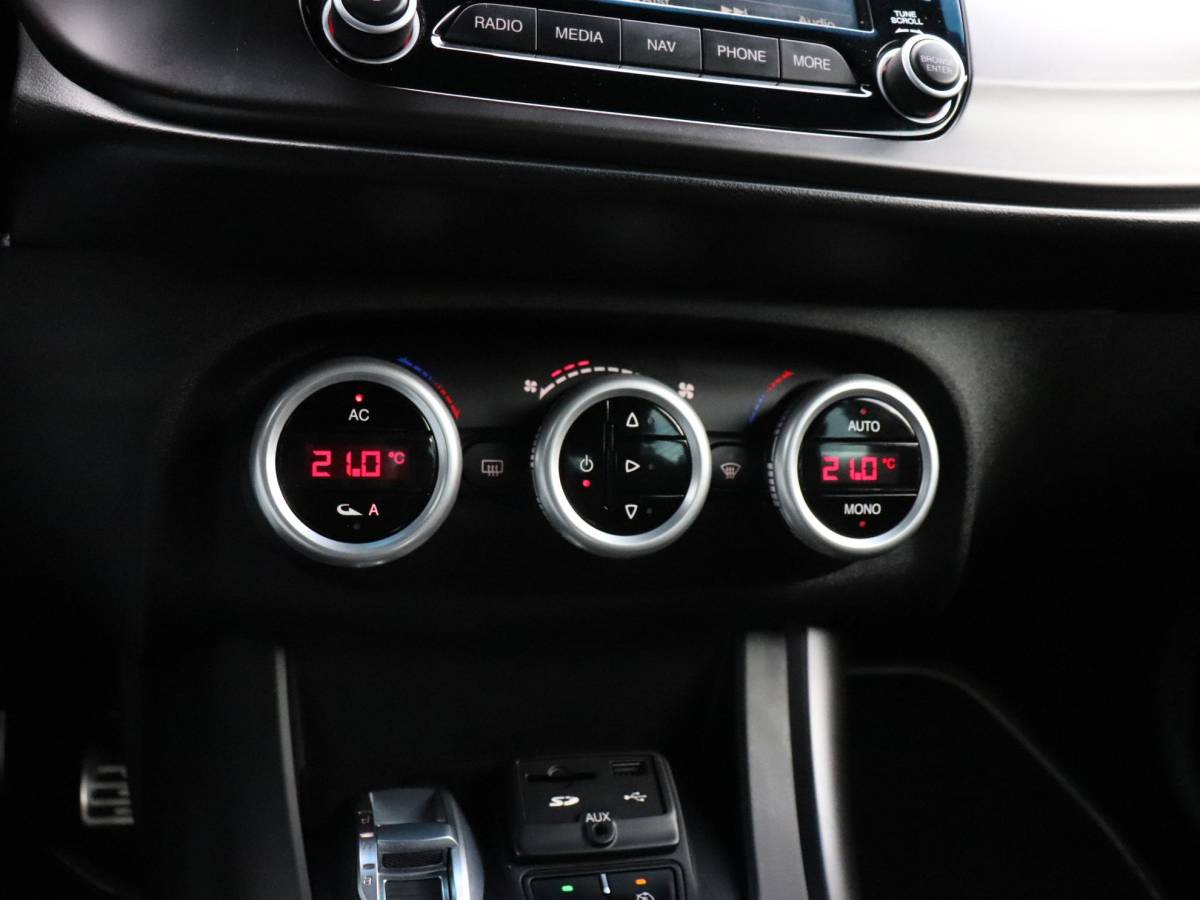 Alfa Romeo Giulietta Alfa Romeo Giulietta 1.4 T Exclusive | AUT. | LEDER/ALCANTARA | PDC | NAVI | CRUISE |