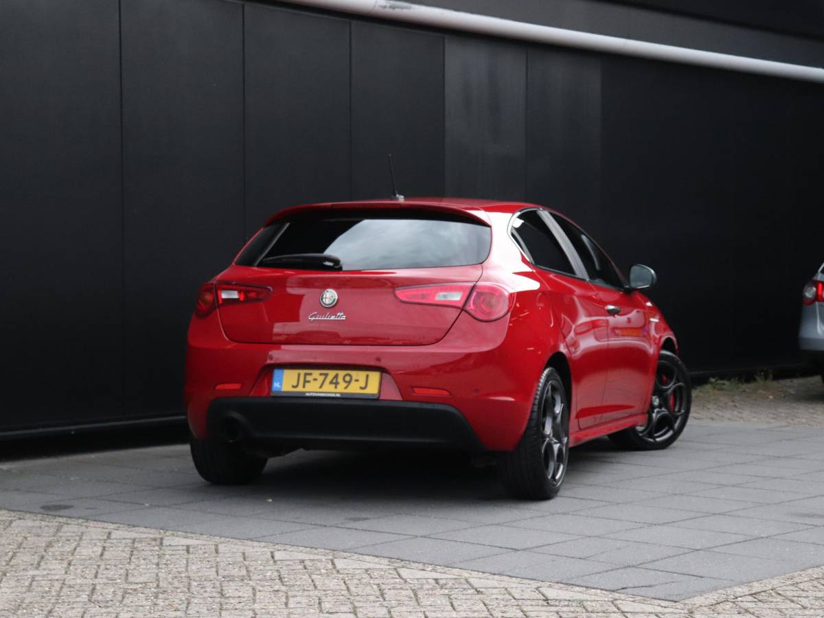 Alfa Romeo Giulietta Alfa Romeo Giulietta 1.4 T Exclusive | AUT. | LEDER/ALCANTARA | PDC | NAVI | CRUISE |