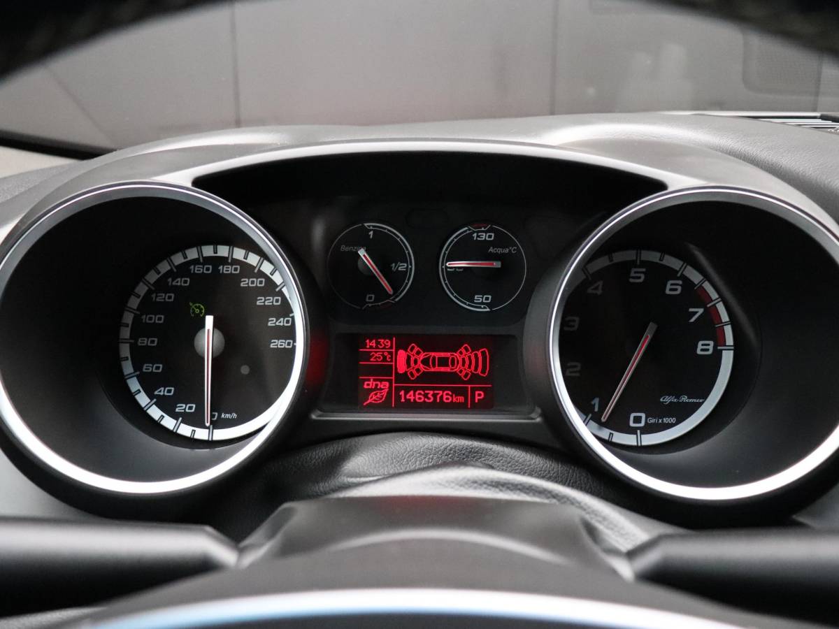 Alfa Romeo Giulietta Alfa Romeo Giulietta 1.4 T Exclusive | AUT. | LEDER/ALCANTARA | PDC | NAVI | CRUISE |