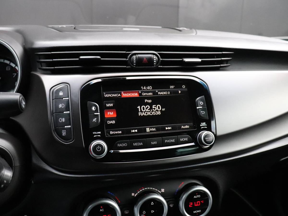 Alfa Romeo Giulietta Alfa Romeo Giulietta 1.4 T Exclusive | AUT. | LEDER/ALCANTARA | PDC | NAVI | CRUISE |