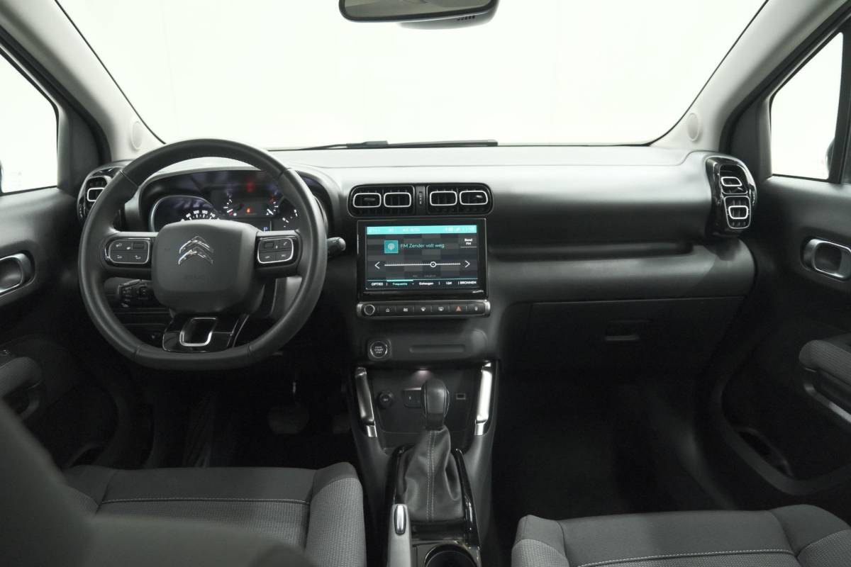 Citroën C3 Aircross Citroen C3 Aircross PureTech 130 EAT6 Shine Pack | Camera | Apple Carplay | Parkeersensoren | Navigatie