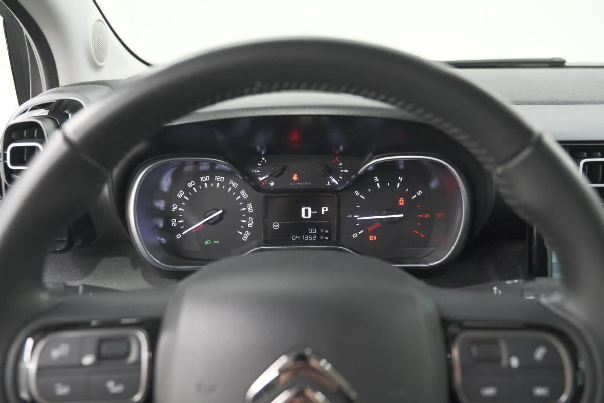 Citroën C3 Aircross Citroen C3 Aircross PureTech 130 EAT6 Shine Pack | Camera | Apple Carplay | Parkeersensoren | Navigatie