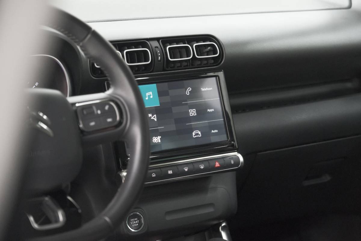 Citroën C3 Aircross Citroen C3 Aircross PureTech 130 EAT6 Shine Pack | Camera | Apple Carplay | Parkeersensoren | Navigatie