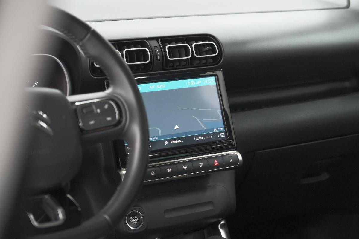 Citroën C3 Aircross Citroen C3 Aircross PureTech 130 EAT6 Shine Pack | Camera | Apple Carplay | Parkeersensoren | Navigatie