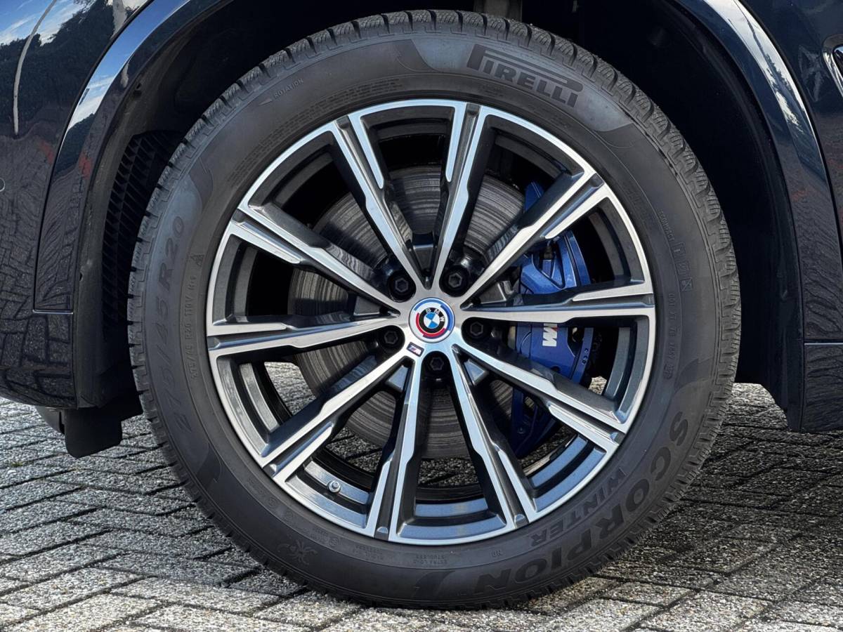 BMW X5 BMW X5 xDrive30d M-Sport|Pano|Indivi|Lucht|Sfeerve|El.Trekha