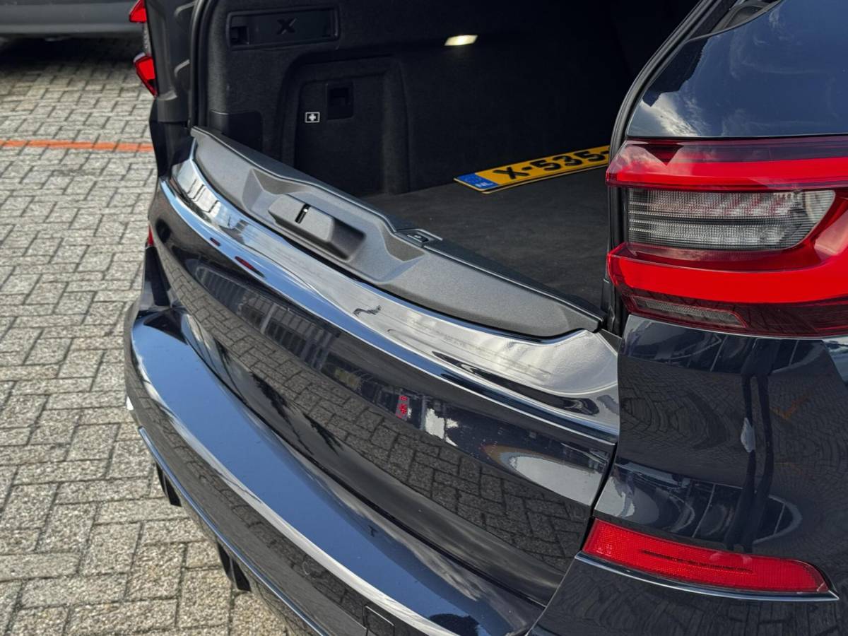 BMW X5 BMW X5 xDrive30d M-Sport|Pano|Indivi|Lucht|Sfeerve|El.Trekha
