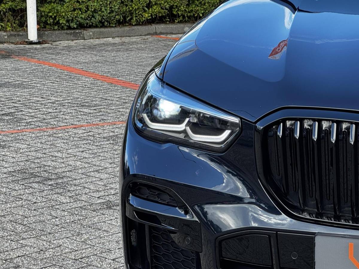 BMW X5 BMW X5 xDrive30d M-Sport|Pano|Indivi|Lucht|Sfeerve|El.Trekha