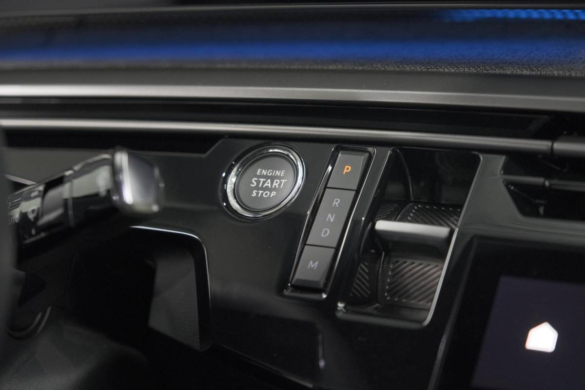 Peugeot 3008 Peugeot 3008 1.2 Hybrid 136 GT | Elektrische Kofferklep | Camera | Adaptieve Cruise Control | Apple CarPlay