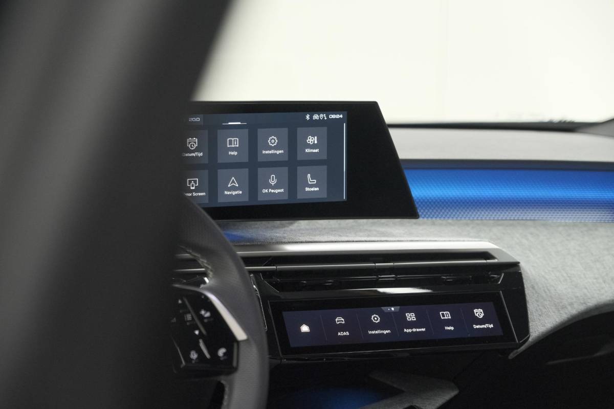 Peugeot 3008 Peugeot 3008 1.2 Hybrid 136 GT | Elektrische Kofferklep | Camera | Adaptieve Cruise Control | Apple CarPlay