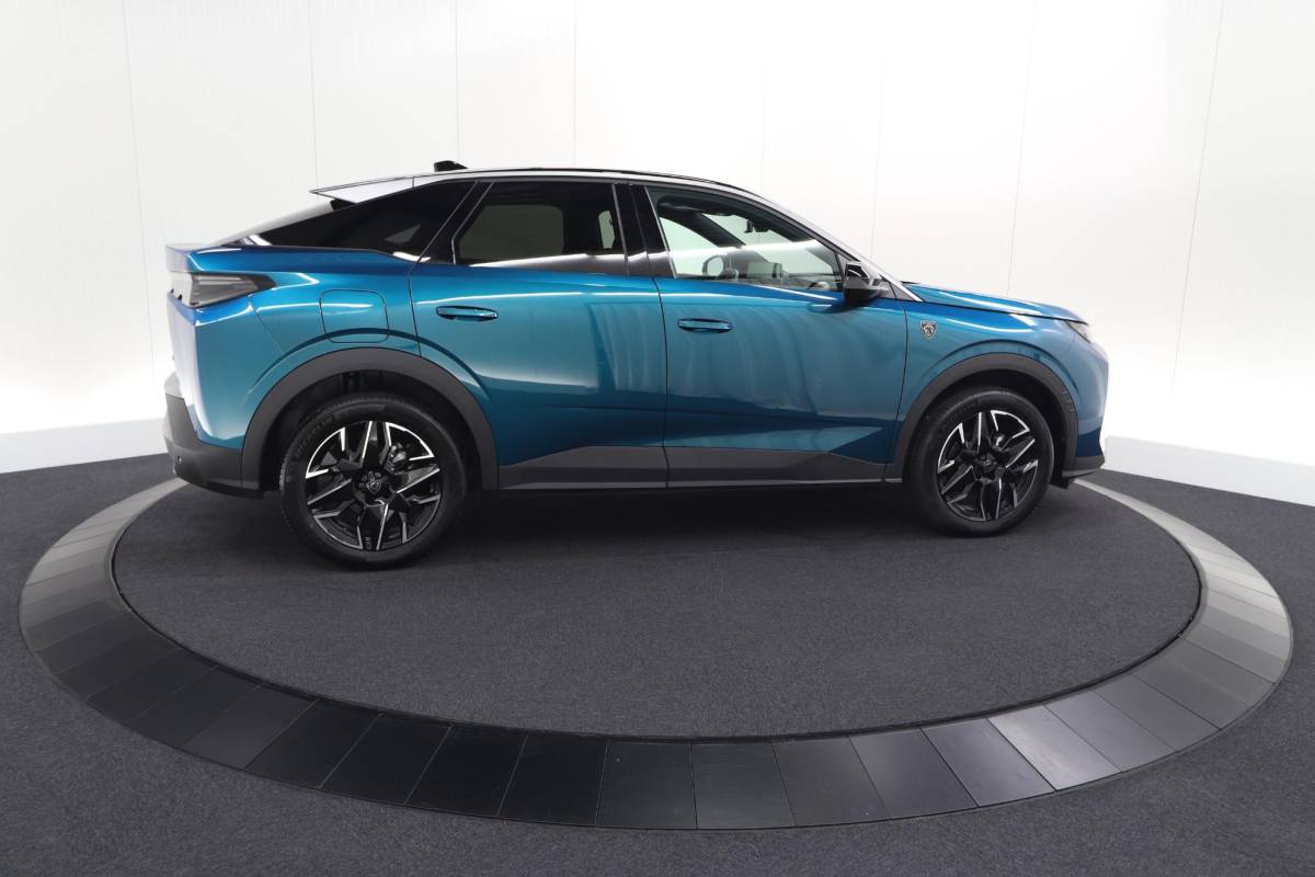 Peugeot 3008 Peugeot 3008 1.2 Hybrid 136 GT | Elektrische Kofferklep | Camera | Adaptieve Cruise Control | Apple CarPlay