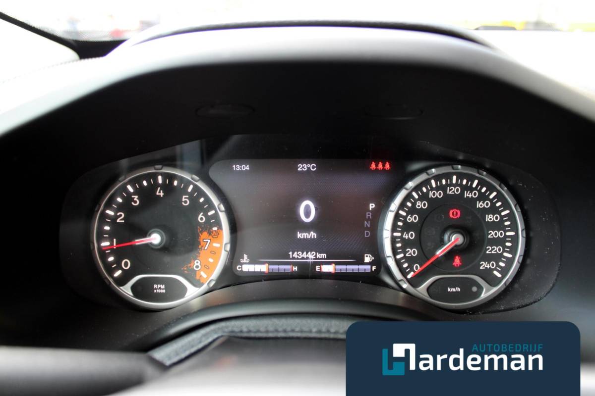 Jeep Renegade Jeep Renegade 1.4 MultiAir Limited Trekhaak Xenon