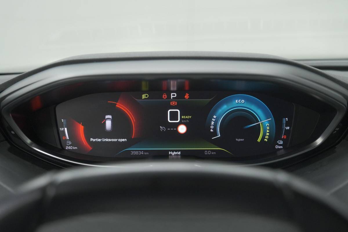 Peugeot 3008 Peugeot 3008 1.6 HYbrid 225 Allure | Camera | Dodehoekdetectie | Apple Carplay | Navigatie