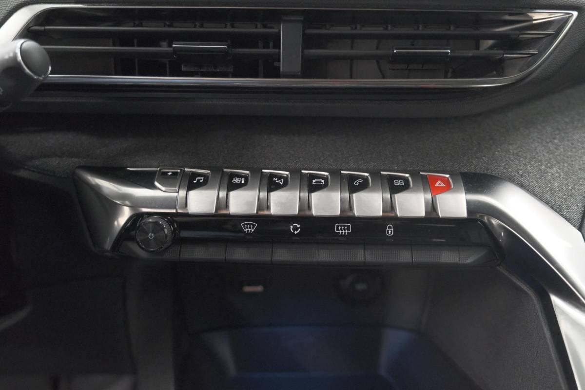 Peugeot 3008 Peugeot 3008 1.6 HYbrid 225 Allure | Camera | Dodehoekdetectie | Apple Carplay | Navigatie