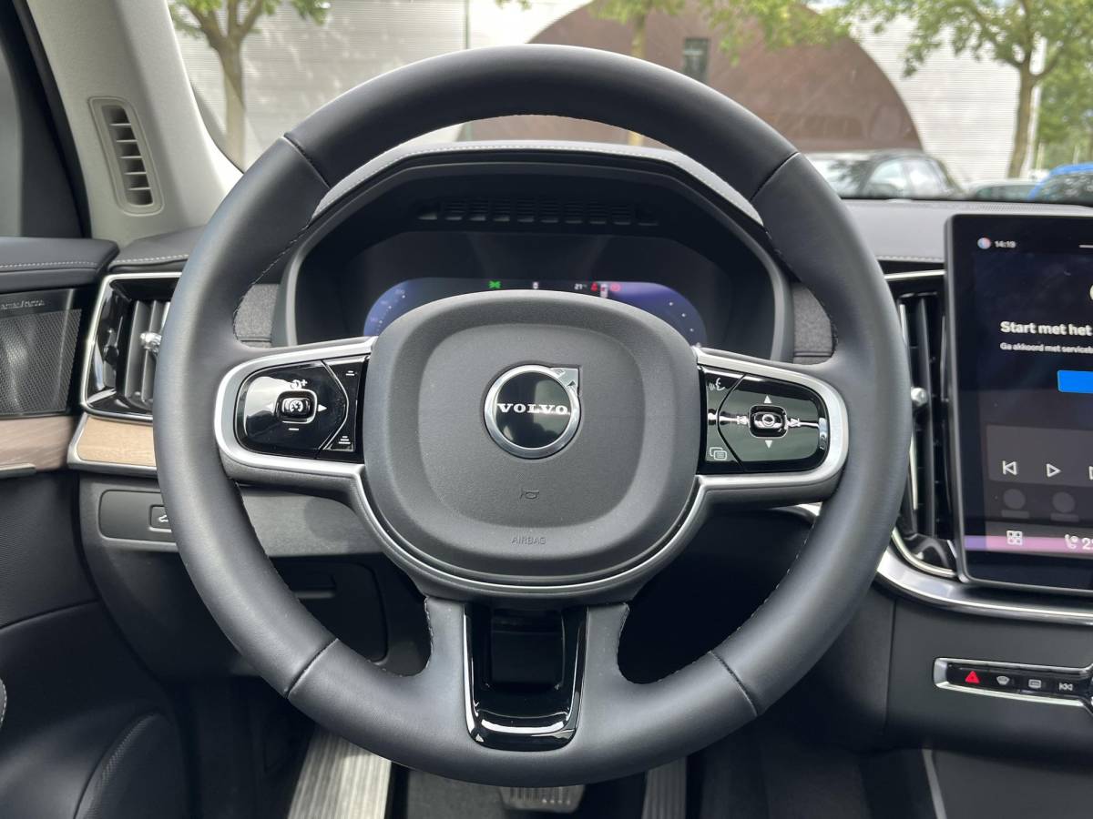 Volvo XC90 Volvo XC90 2.0 T8 Plug-in hybrid AWD Plus Dark ACC | APPLE CARP. | 7. PERSOONS | PANNO. DAK | 360˚ CAMERA |