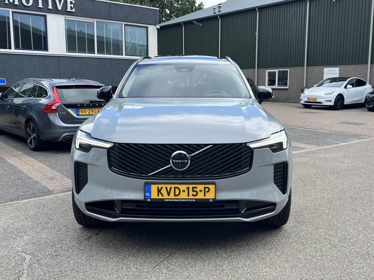Volvo XC90 Volvo XC90 2.0 T8 Plug-in hybrid AWD Plus Dark ACC | APPLE CARP. | 7. PERSOONS | PANNO. DAK | 360˚ CAMERA |