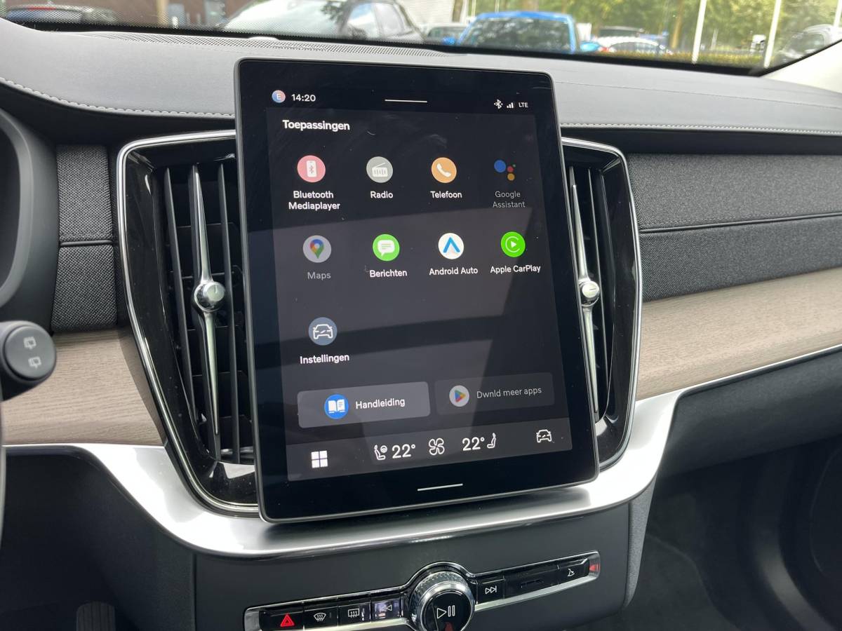 Volvo XC90 Volvo XC90 2.0 T8 Plug-in hybrid AWD Plus Dark ACC | APPLE CARP. | 7. PERSOONS | PANNO. DAK | 360˚ CAMERA |