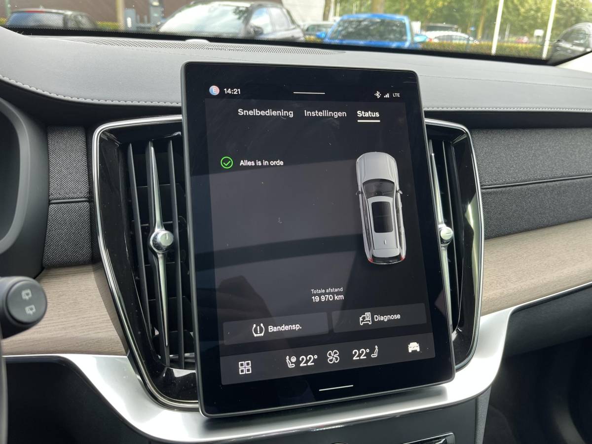 Volvo XC90 Volvo XC90 2.0 T8 Plug-in hybrid AWD Plus Dark ACC | APPLE CARP. | 7. PERSOONS | PANNO. DAK | 360˚ CAMERA |