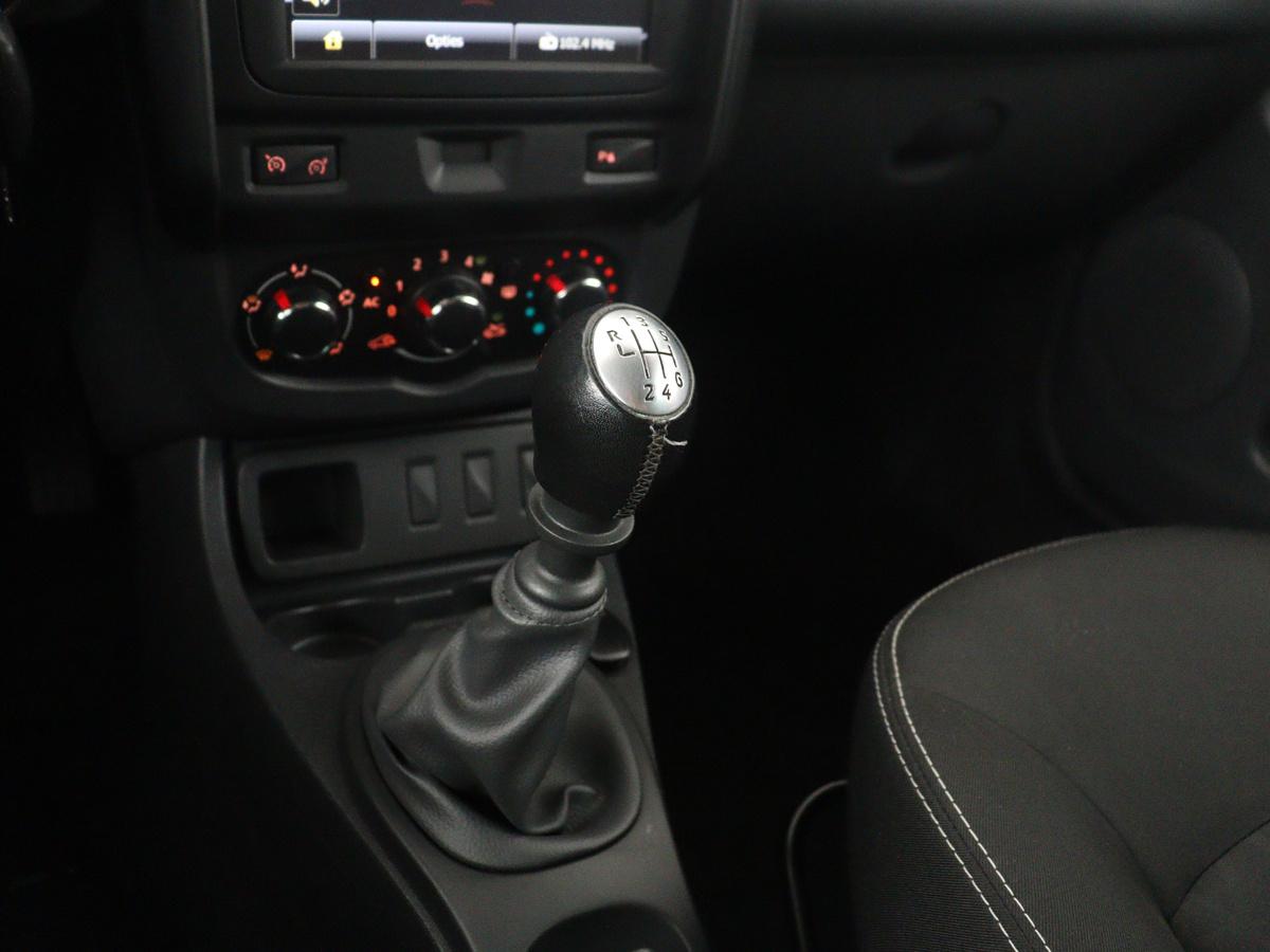 Dacia Duster Dacia Duster 1.2 TCe 4×2 Prestige | Trekhaak | Lichtmetaal 16” | Bluetooth | Navigatie | Cruise control | Park assist | Lederen stuurwiel |