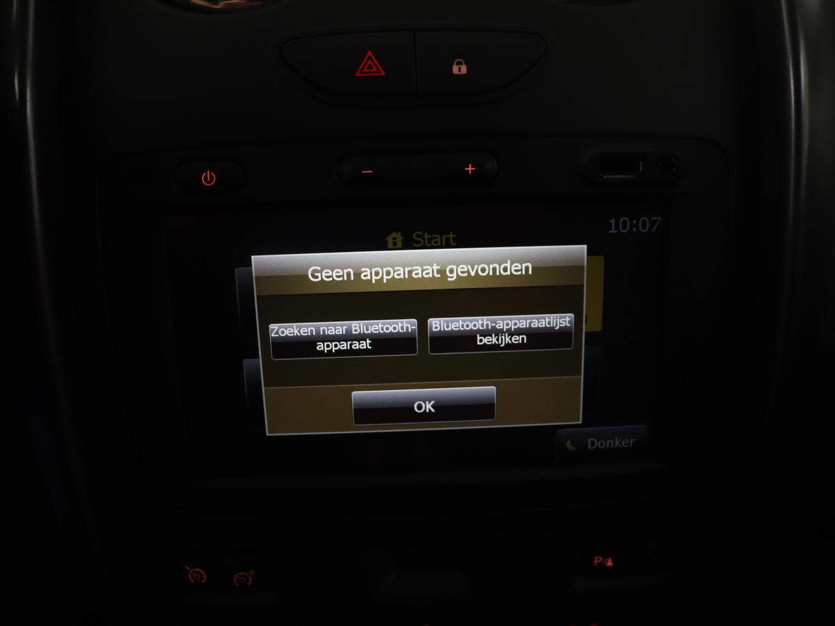 Dacia Duster Dacia Duster 1.2 TCe 4×2 Prestige | Trekhaak | Lichtmetaal 16” | Bluetooth | Navigatie | Cruise control | Park assist | Lederen stuurwiel |