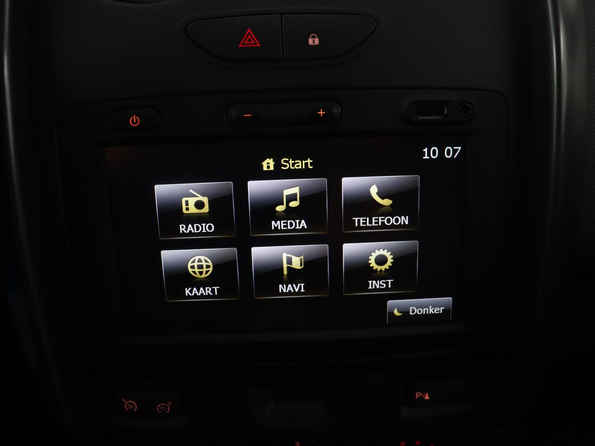 Dacia Duster Dacia Duster 1.2 TCe 4×2 Prestige | Trekhaak | Lichtmetaal 16” | Bluetooth | Navigatie | Cruise control | Park assist | Lederen stuurwiel |