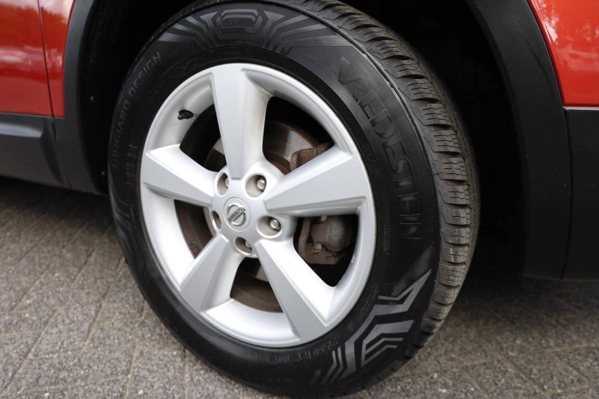Nissan QASHQAI Nissan Qashqai 2.0 Tekna Premium LAGE-KM + NAP!! CAMERA TREKHAAK NAP PANO DAB CRUISE CLIMA ALL-SEASONS ENZ!