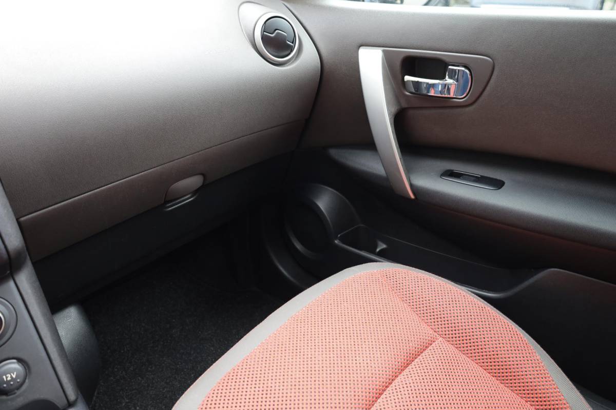 Nissan QASHQAI Nissan Qashqai 2.0 Tekna Premium LAGE-KM + NAP!! CAMERA TREKHAAK NAP PANO DAB CRUISE CLIMA ALL-SEASONS ENZ!