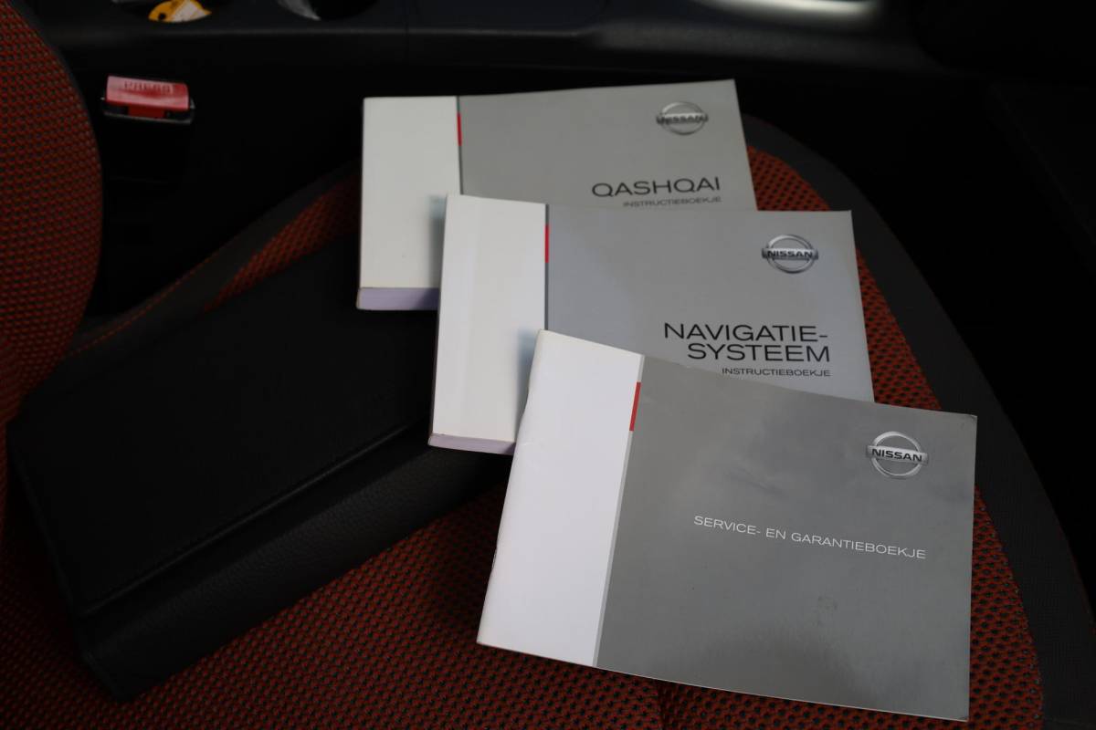 Nissan QASHQAI Nissan Qashqai 2.0 Tekna Premium LAGE-KM + NAP!! CAMERA TREKHAAK NAP PANO DAB CRUISE CLIMA ALL-SEASONS ENZ!
