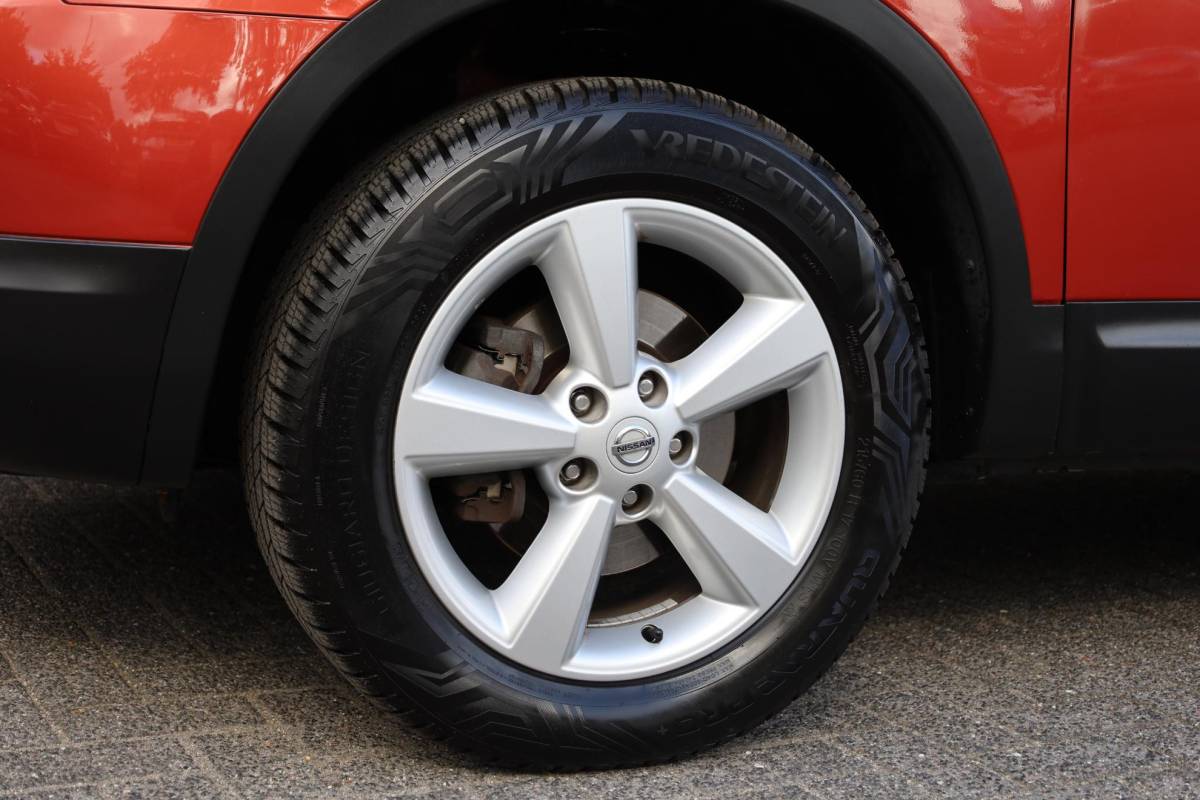 Nissan QASHQAI Nissan Qashqai 2.0 Tekna Premium LAGE-KM + NAP!! CAMERA TREKHAAK NAP PANO DAB CRUISE CLIMA ALL-SEASONS ENZ!