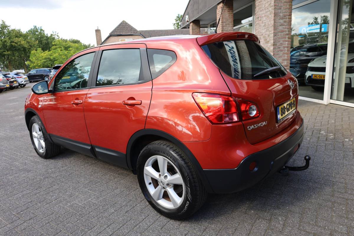 Nissan QASHQAI Nissan Qashqai 2.0 Tekna Premium LAGE-KM + NAP!! CAMERA TREKHAAK NAP PANO DAB CRUISE CLIMA ALL-SEASONS ENZ!