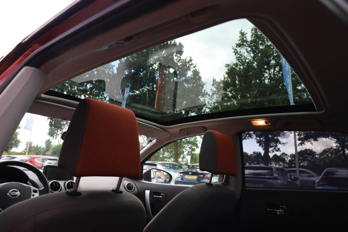 Nissan QASHQAI Nissan Qashqai 2.0 Tekna Premium LAGE-KM + NAP!! CAMERA TREKHAAK NAP PANO DAB CRUISE CLIMA ALL-SEASONS ENZ!