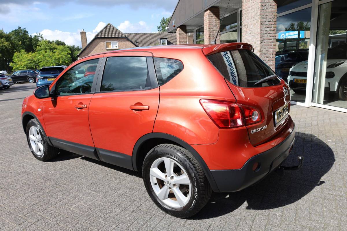 Nissan QASHQAI Nissan Qashqai 2.0 Tekna Premium LAGE-KM + NAP!! CAMERA TREKHAAK NAP PANO DAB CRUISE CLIMA ALL-SEASONS ENZ!