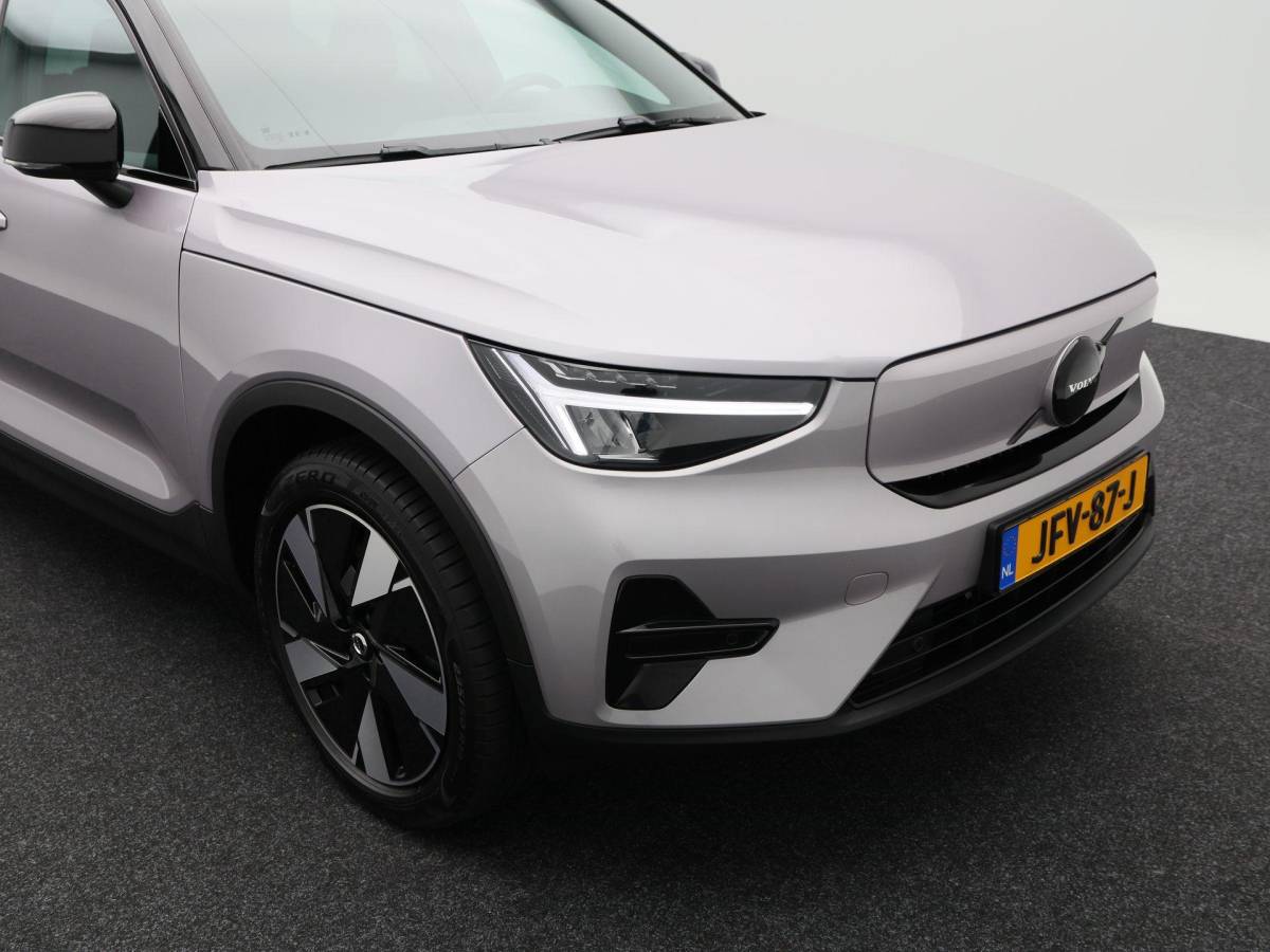 Volvo EX40 Volvo EX40 Single Motor Extended Range Plus 82 kWh 252 Pk | Harman Kardon Audio | Adaptive Cruise | Sportstoelen | Stoel- en Stuurverwarming | Privacy Glass | Camera | 19 Inch