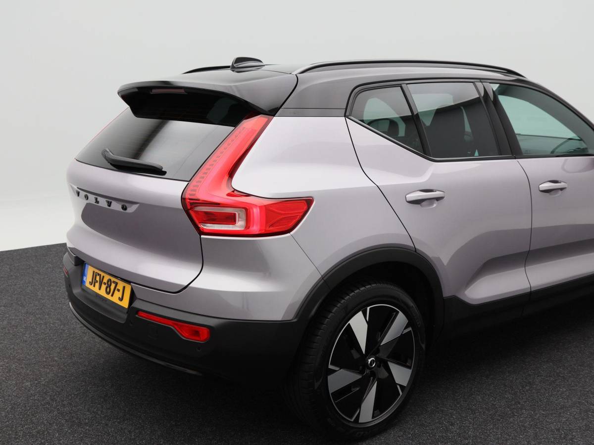 Volvo EX40 Volvo EX40 Single Motor Extended Range Plus 82 kWh 252 Pk | Harman Kardon Audio | Adaptive Cruise | Sportstoelen | Stoel- en Stuurverwarming | Privacy Glass | Camera | 19 Inch