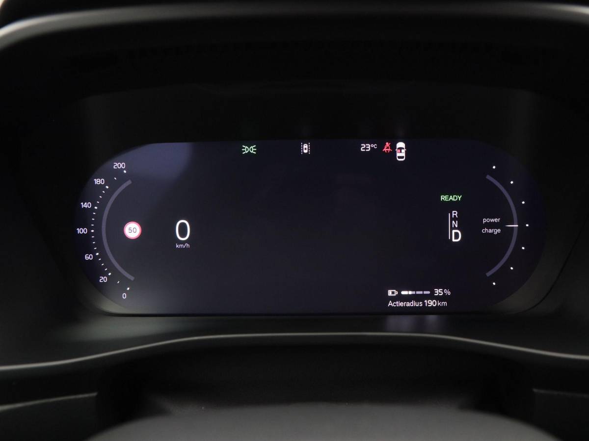 Volvo EX40 Volvo EX40 Single Motor Extended Range Plus 82 kWh 252 Pk | Harman Kardon Audio | Adaptive Cruise | Sportstoelen | Stoel- en Stuurverwarming | Privacy Glass | Camera | 19 Inch