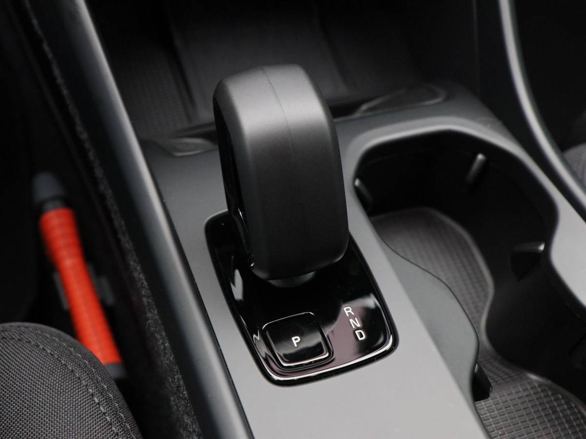 Volvo EX40 Volvo EX40 Single Motor Extended Range Plus 82 kWh 252 Pk | Harman Kardon Audio | Adaptive Cruise | Sportstoelen | Stoel- en Stuurverwarming | Privacy Glass | Camera | 19 Inch