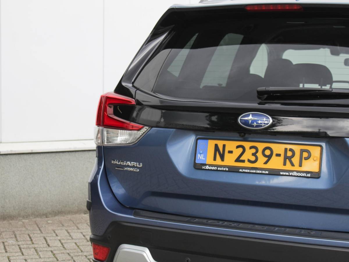 Subaru Forester Subaru Forester 2.0i e-BOXER Luxury | Navi | Camera | Trekhaak