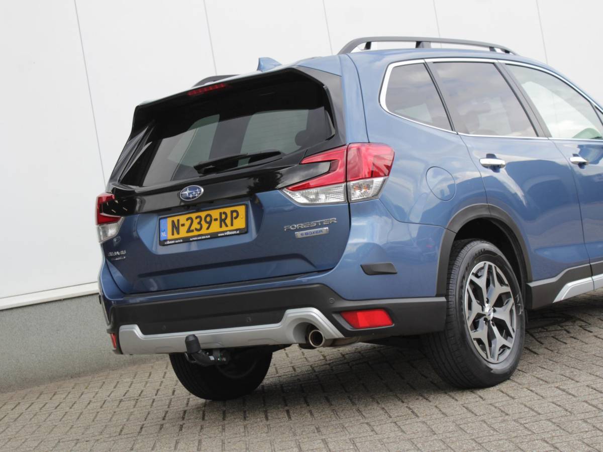 Subaru Forester Subaru Forester 2.0i e-BOXER Luxury | Navi | Camera | Trekhaak