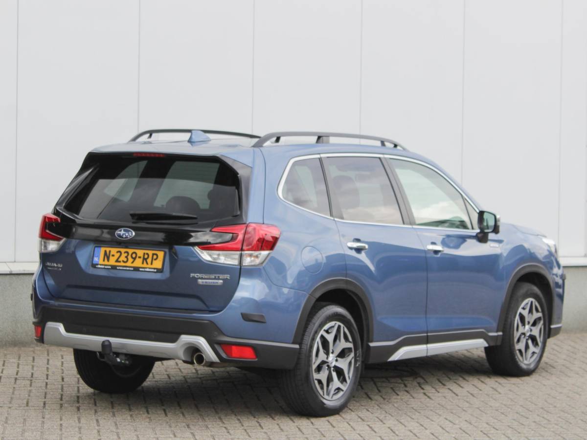 Subaru Forester Subaru Forester 2.0i e-BOXER Luxury | Navi | Camera | Trekhaak