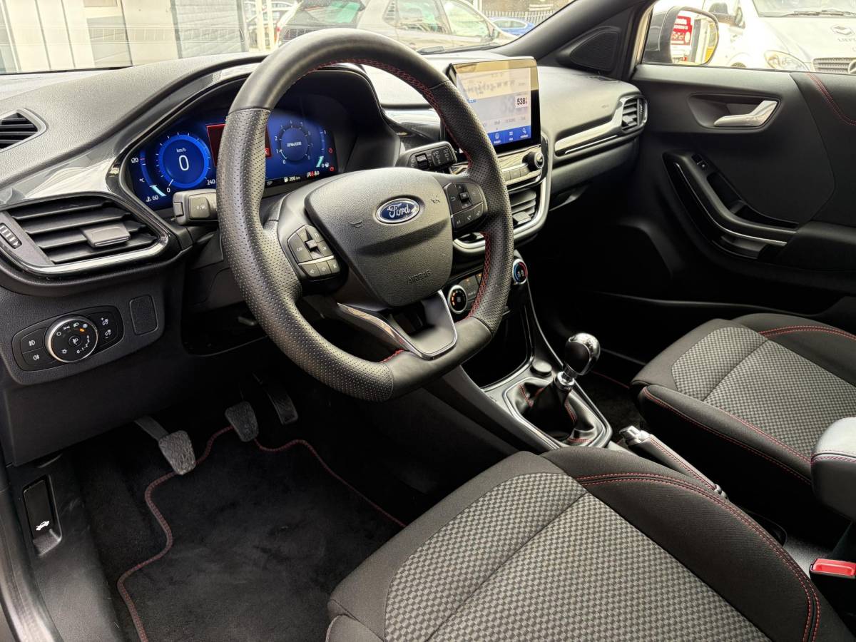 Ford Puma Ford Puma 1.0 EcoBoost Hybrid ST-Line | Parkeer sensor | Stoel verwarming | Elektrische spiegels |