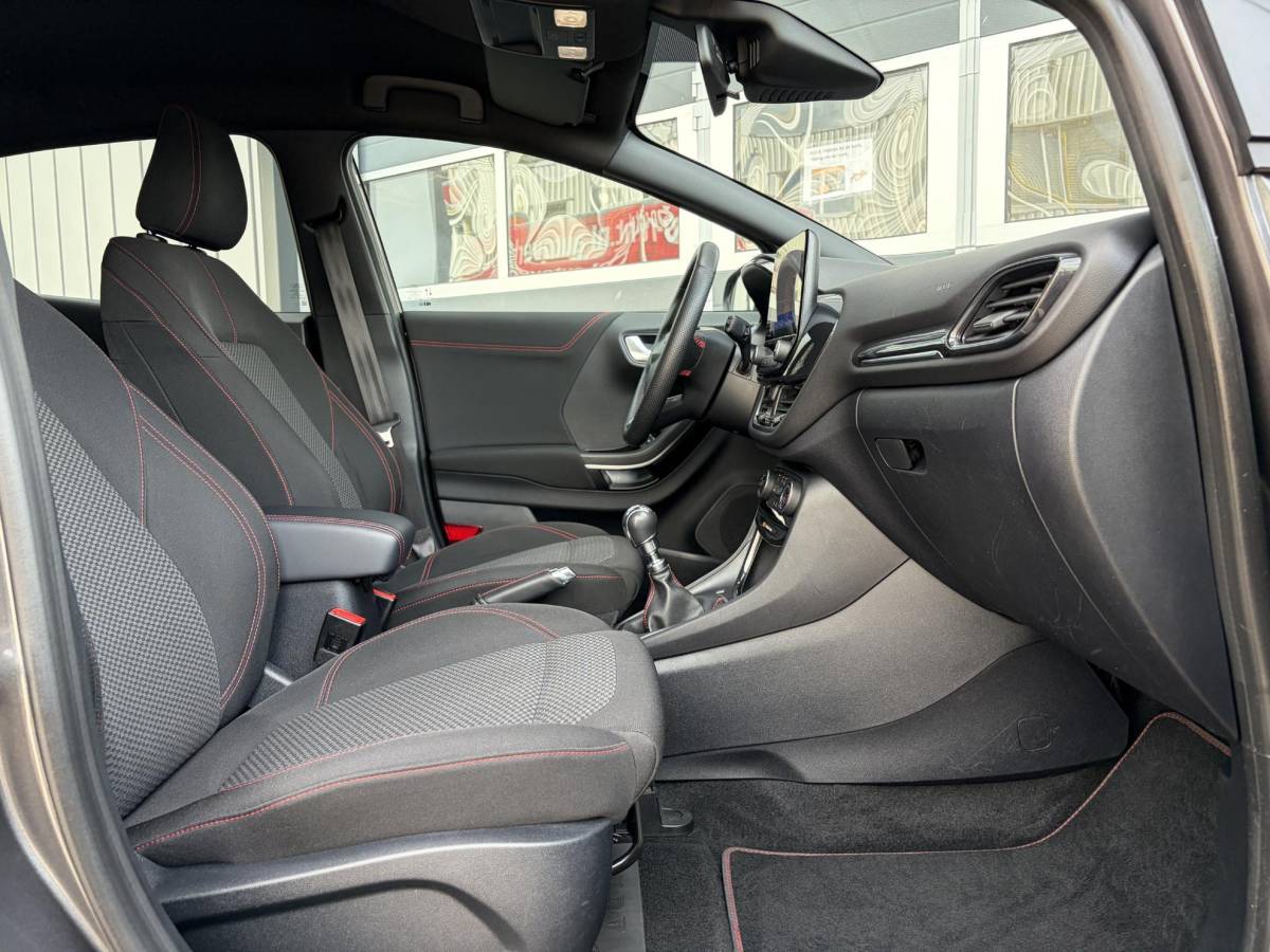 Ford Puma Ford Puma 1.0 EcoBoost Hybrid ST-Line | Parkeer sensor | Stoel verwarming | Elektrische spiegels |