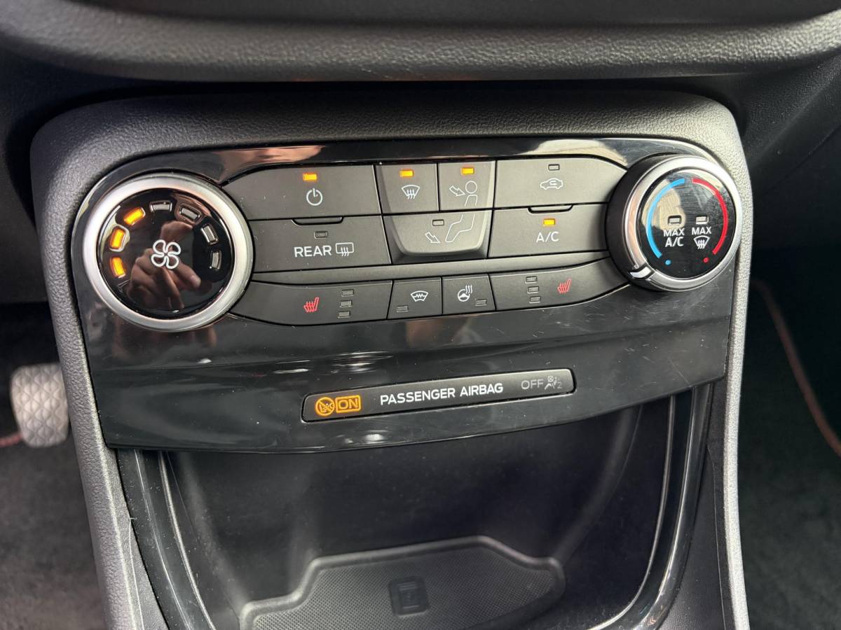Ford Puma Ford Puma 1.0 EcoBoost Hybrid ST-Line | Parkeer sensor | Stoel verwarming | Elektrische spiegels |