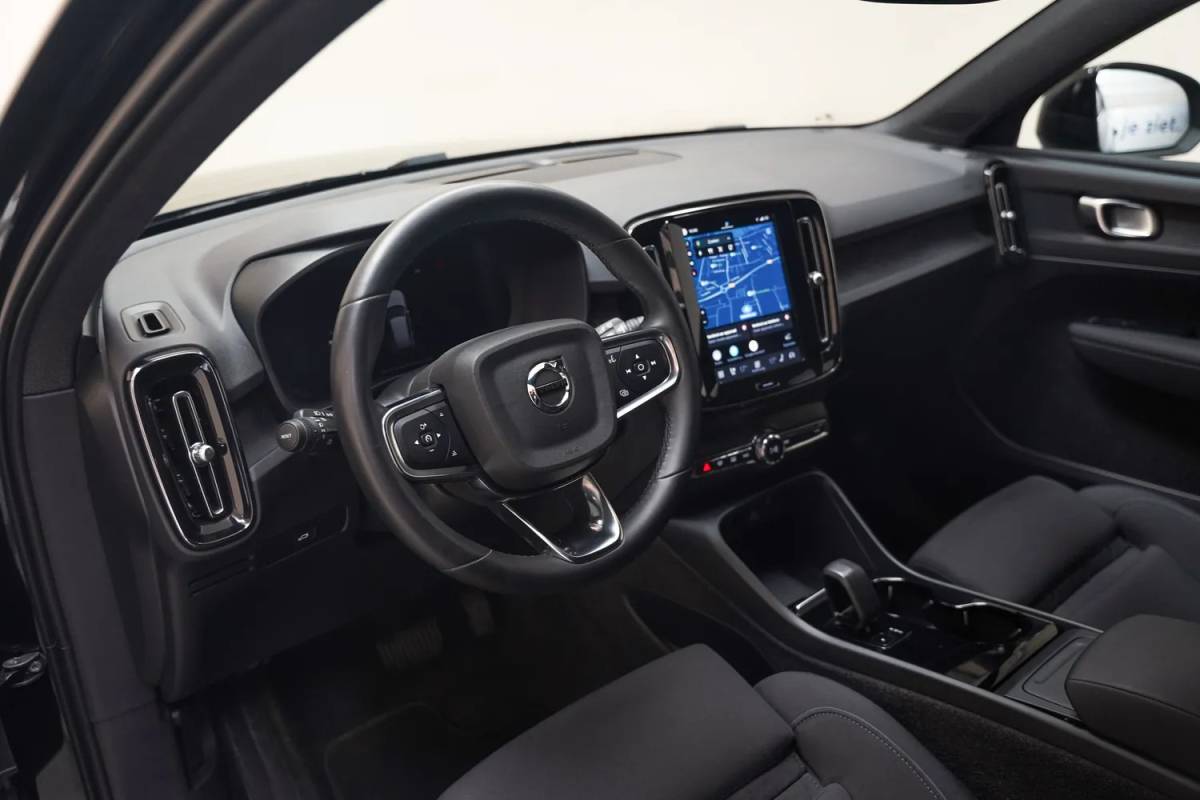 Volvo XC40 Volvo XC40 Recharge Plus Aut. [ Navi Camera Stoelverwarming ]