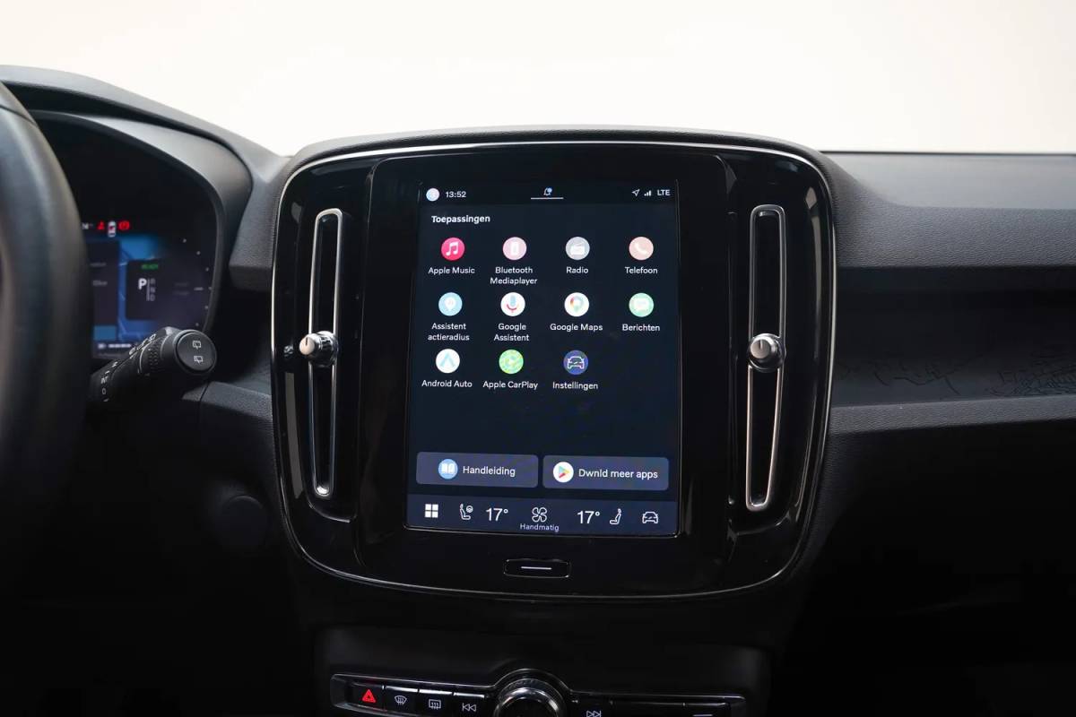 Volvo XC40 Volvo XC40 Recharge Plus Aut. [ Navi Camera Stoelverwarming ]