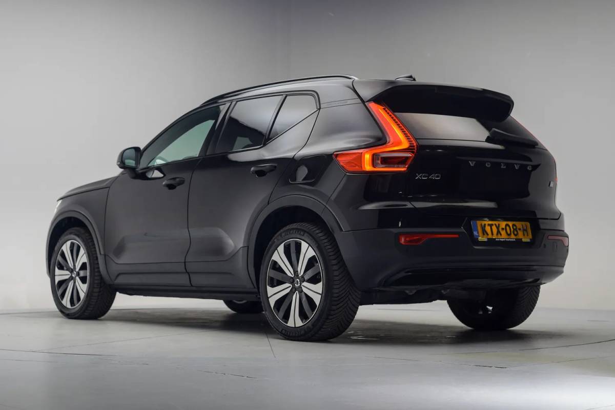 Volvo XC40 Volvo XC40 Recharge Plus Aut. [ Navi Camera Stoelverwarming ]