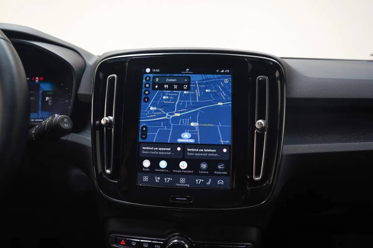 Volvo XC40 Volvo XC40 Recharge Plus Aut. [ Navi Camera Stoelverwarming ]