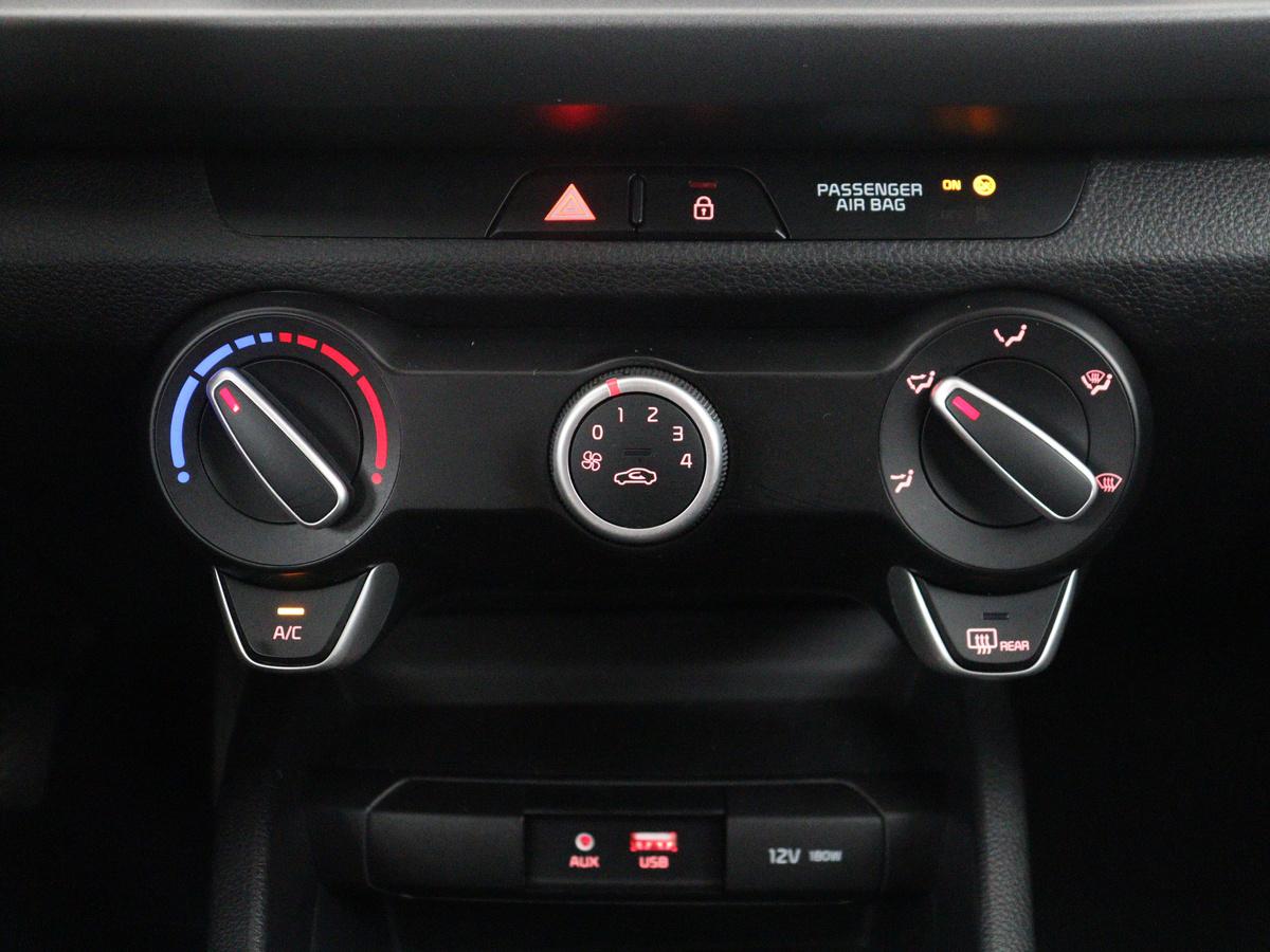 Kia Rio Kia Rio 1.0 TGDI DynamicLine | Carplay | Camera | Full LED | Cruise control | Navigatie | Lichtmetaal 15 ” | Full LED | DAB |
