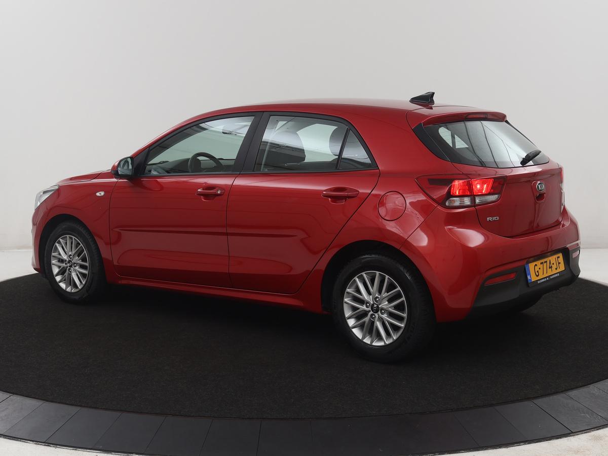 Kia Rio Kia Rio 1.0 TGDI DynamicLine | Carplay | Camera | Full LED | Cruise control | Navigatie | Lichtmetaal 15 ” | Full LED | DAB |